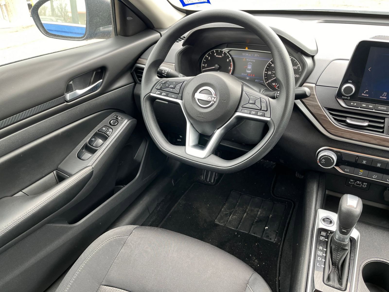 Used 2025 Nissan Altima 2.5 SV image 30