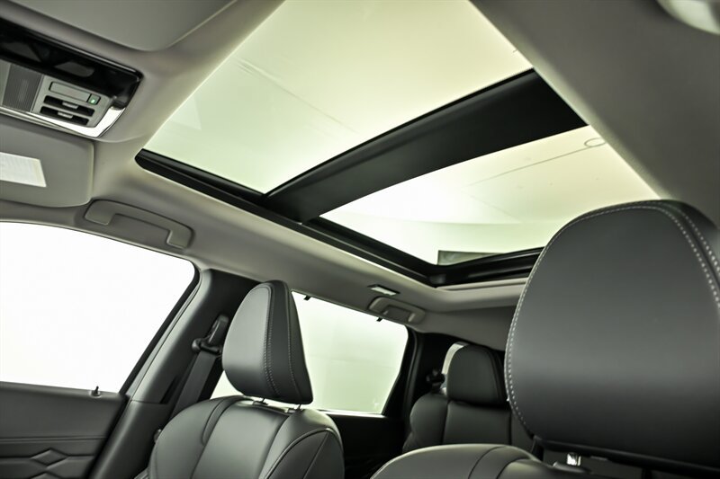 New 2026 Mitsubishi Outlander SEL AWD/4WD image 14