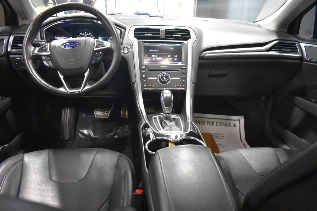 Used 2016 Ford Fusion Titanium FWD image 13
