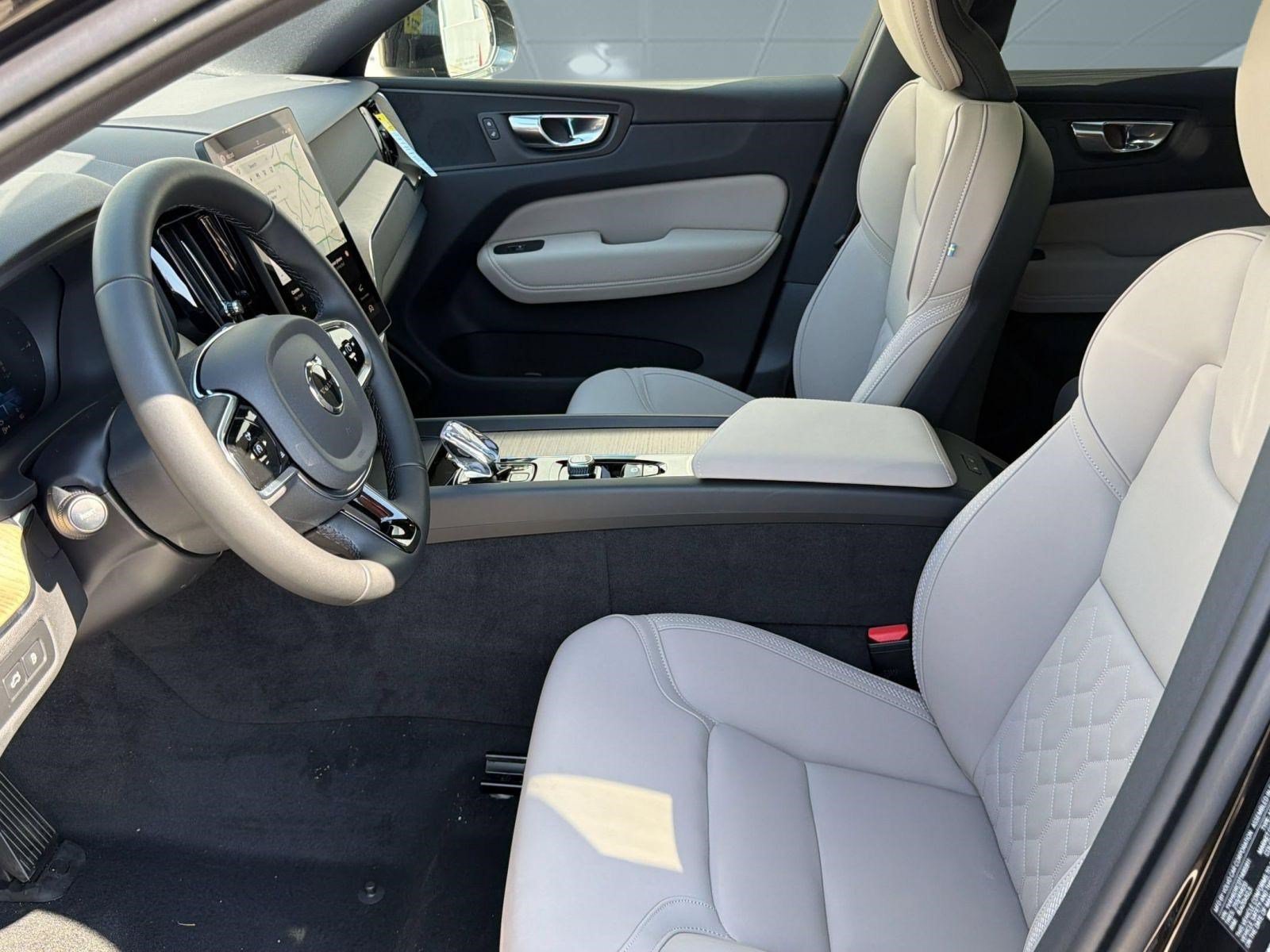 New 2026 Volvo XC60 T8 Plus w/ Climate Package AWD/4WD image 5