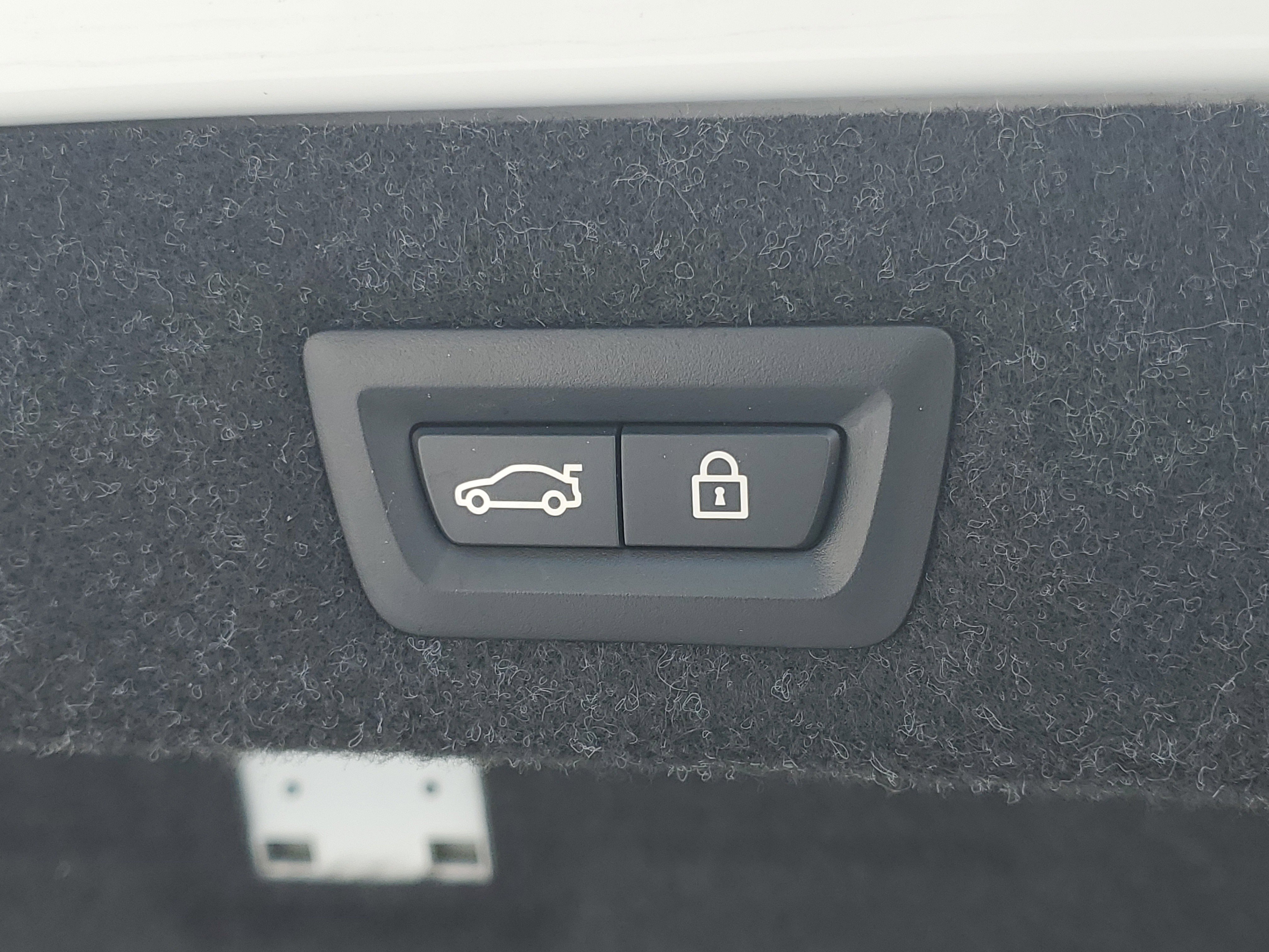 Used 2023 BMW 530i xDrive 530i xDrive w/ Premium Package image 29