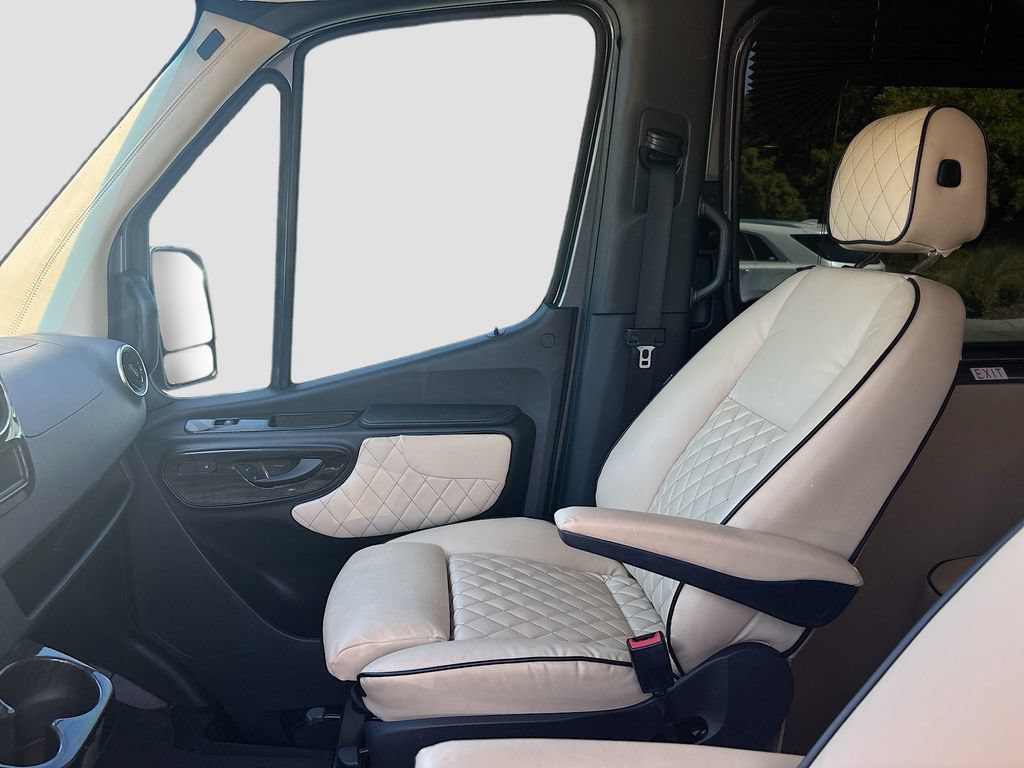 Used 2022 Mercedes-Benz Sprinter 2500 image 59