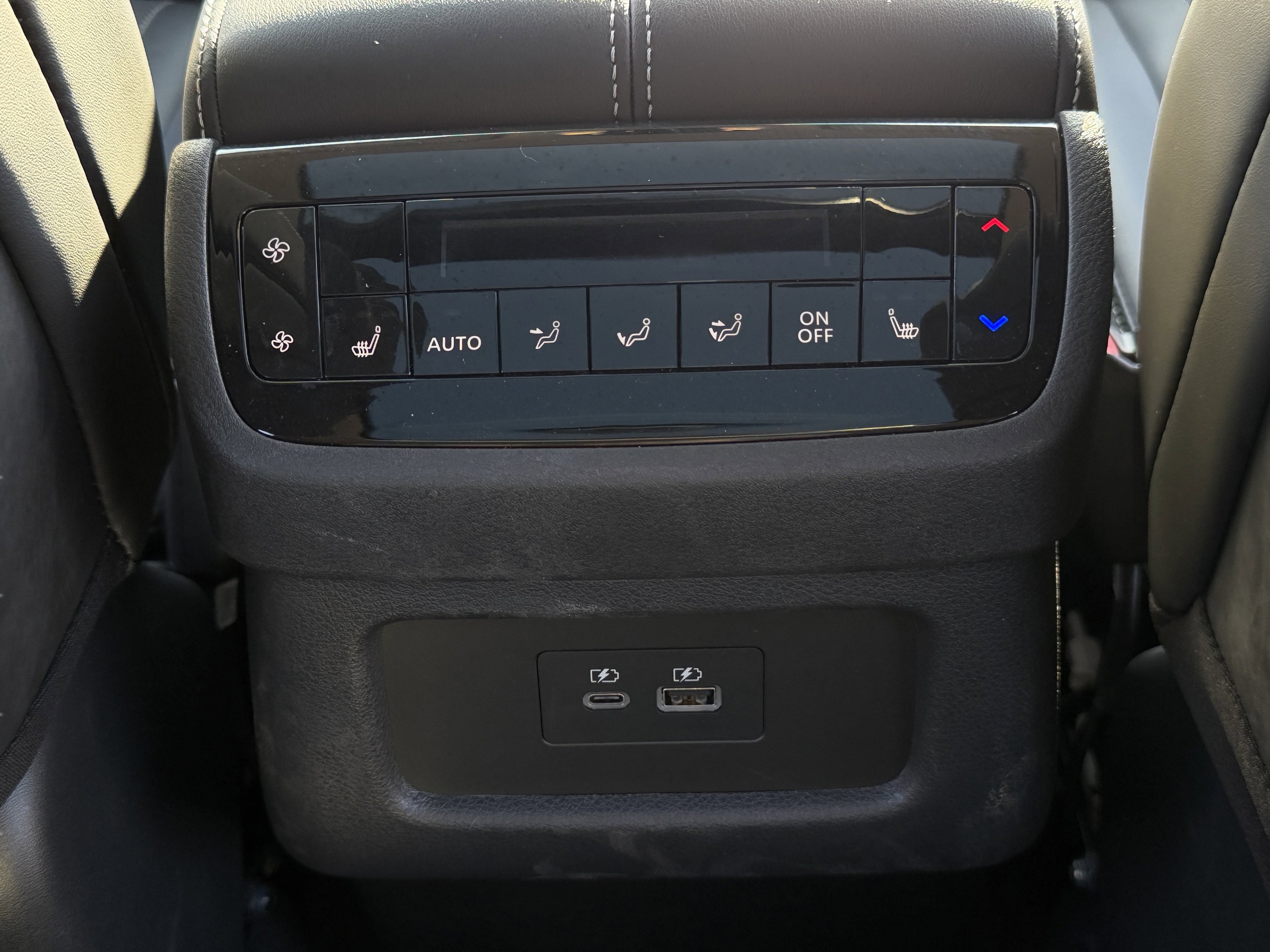 Used 2025 INFINITI QX60 Luxe FWD image 35