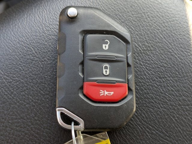 Used 2021 Jeep Wrangler Unlimited Sahara image 26