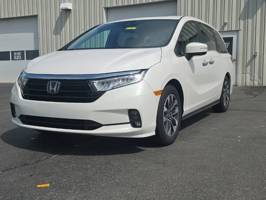 Certified 2024 Honda Odyssey EX-L image 3