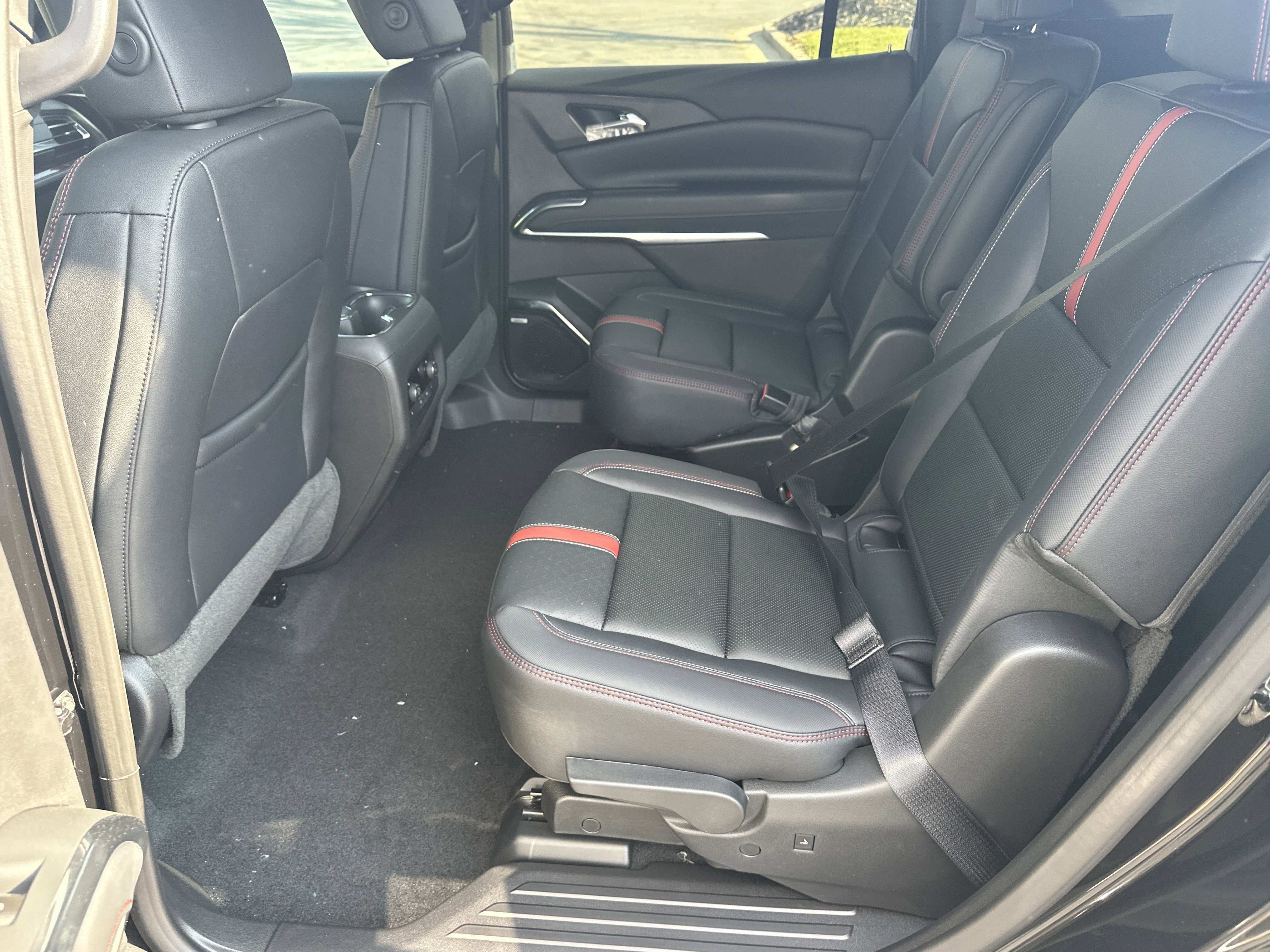 New 2026 Chevrolet Traverse RS image 21