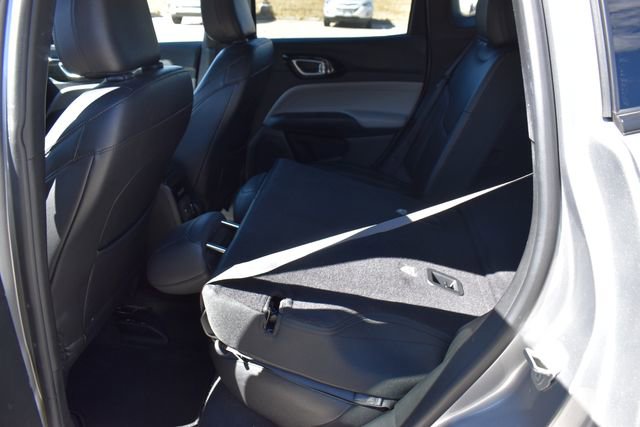 Used 2024 Jeep Compass Limited image 21