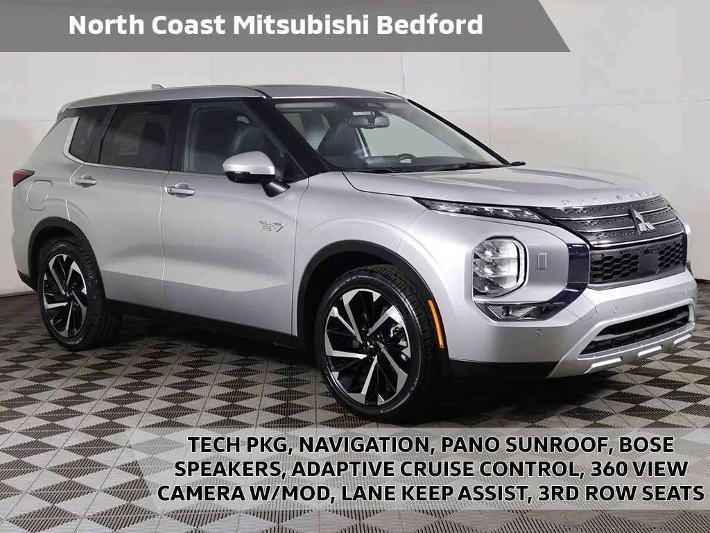 Used 2024 Mitsubishi Outlander SE