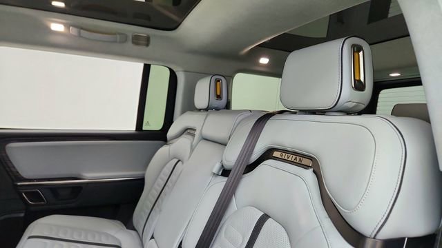 Used 2024 Rivian R1S Adventure image 34