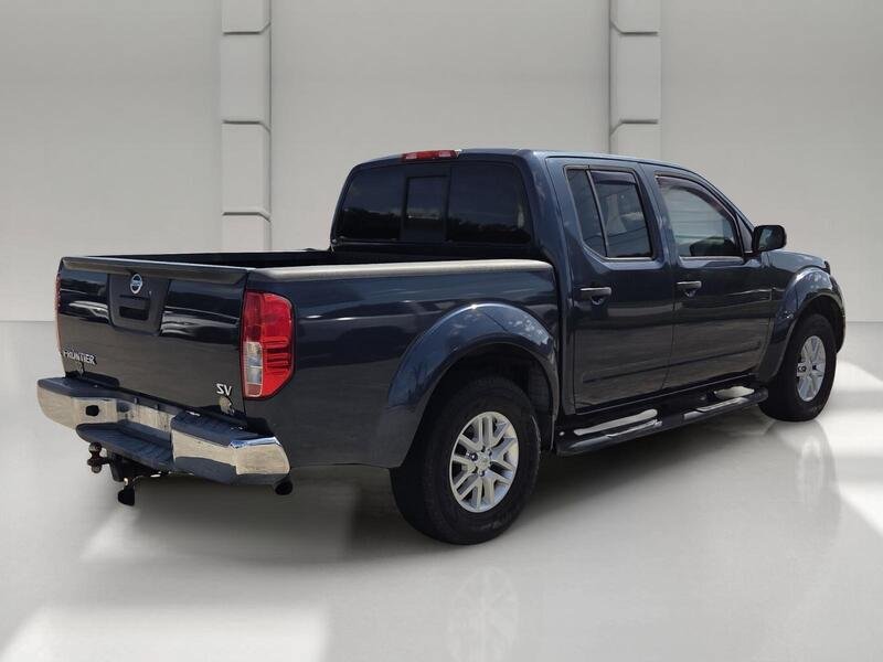 Used 2015 Nissan Frontier SV RWD image 5