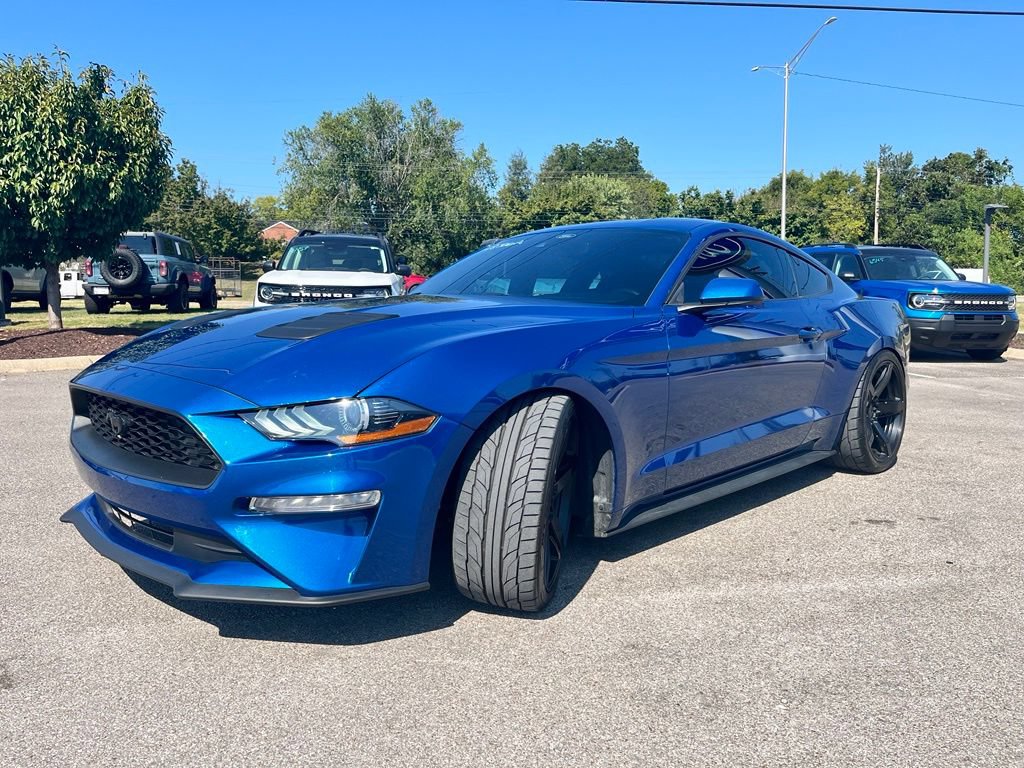 Used 2022 Ford Mustang Coupe RWD image 3