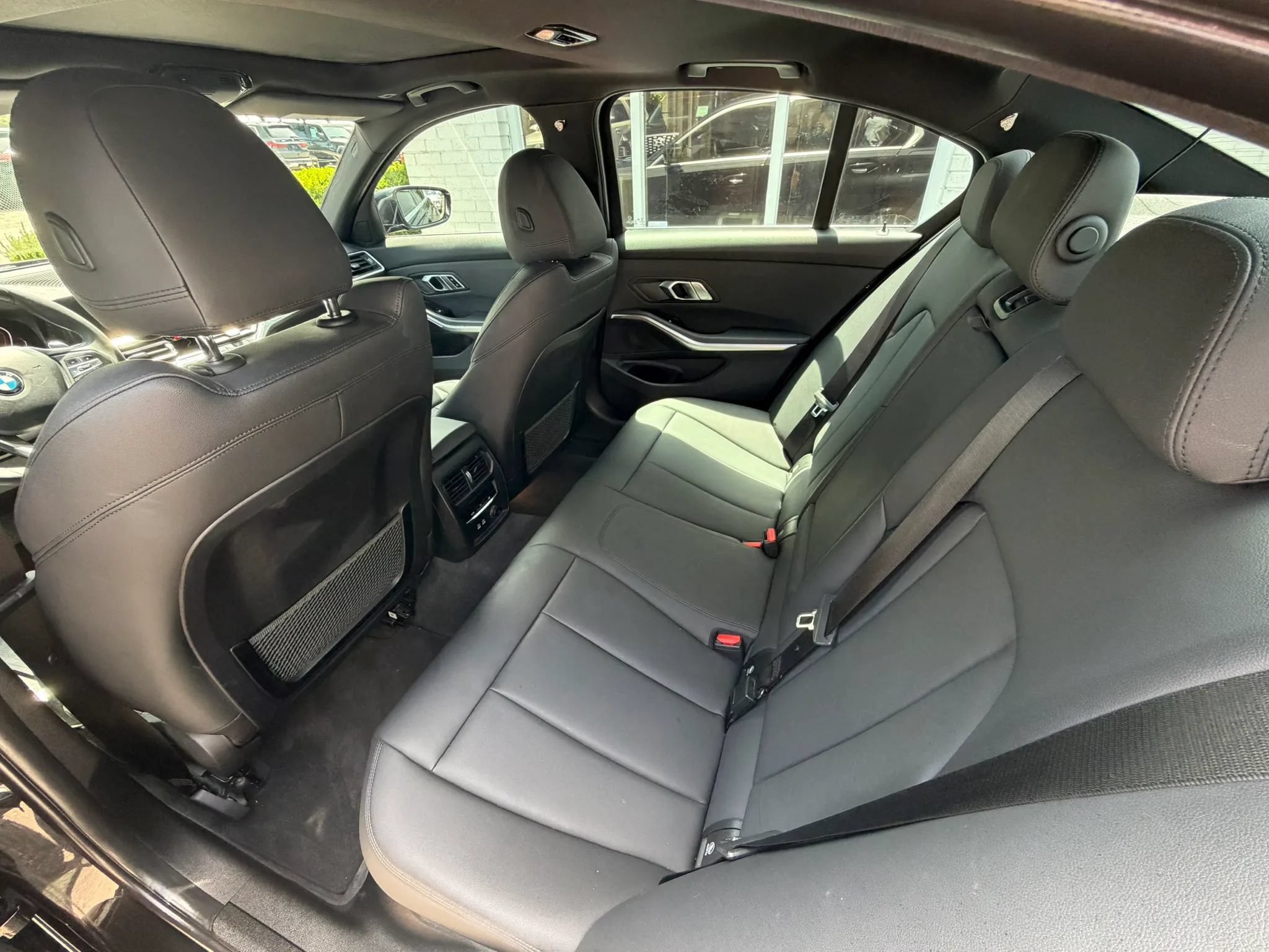 Used 2019 BMW 330i Sedan w/ Convenience Package RWD image 18