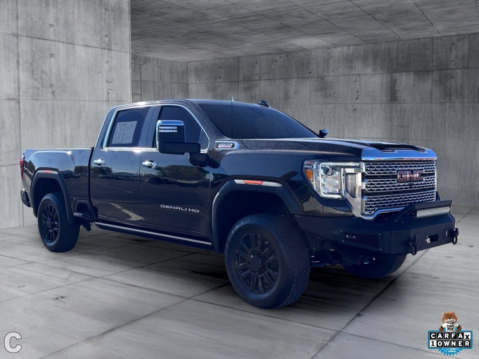 Used 2022 GMC Sierra 2500 Denali w/ Denali Black Diamond Edition AWD/4WD image 8