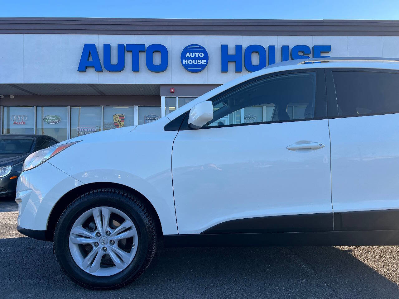 Used 2011 Hyundai Tucson GLS image 33