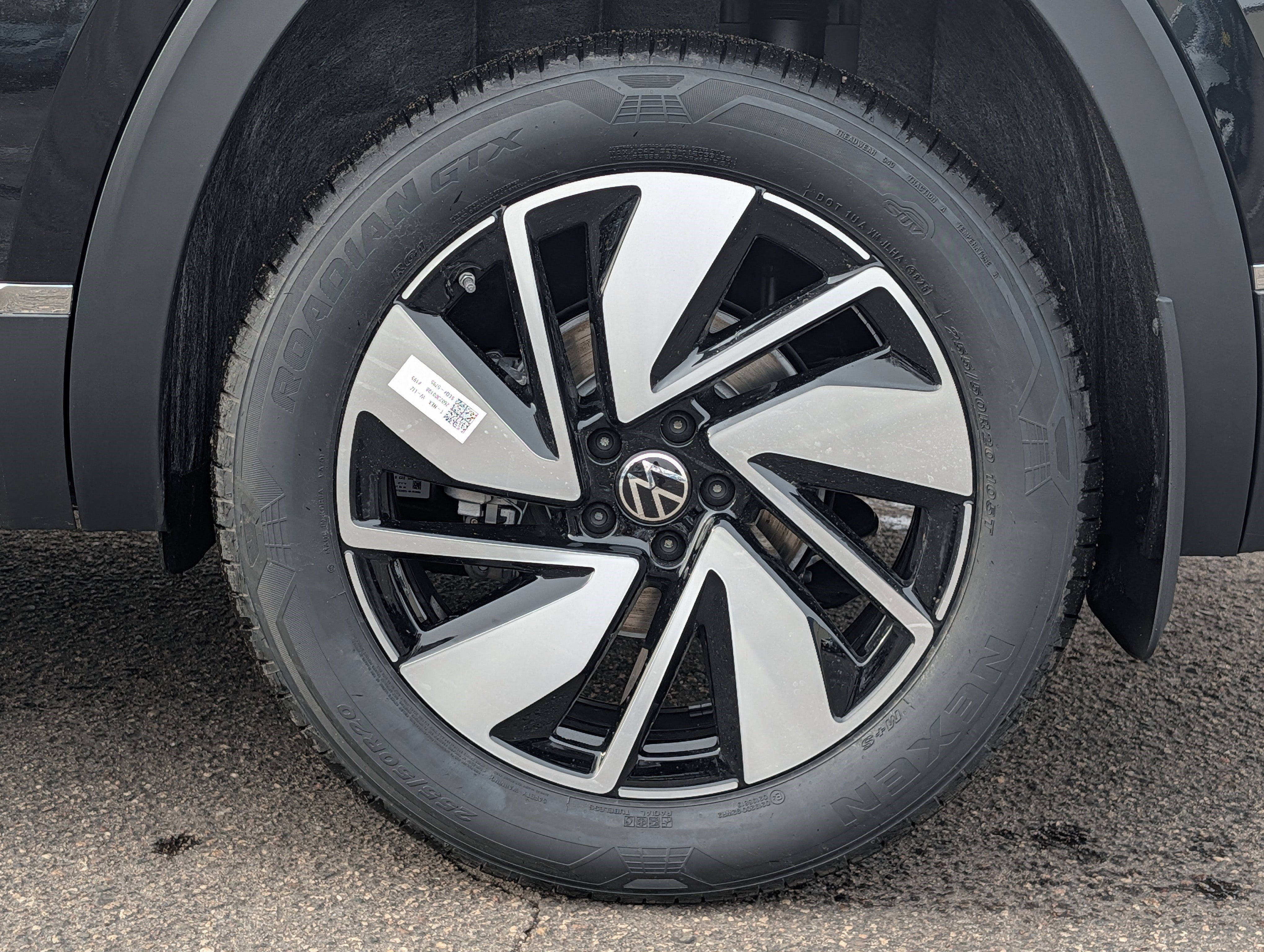 Used 2026 Volkswagen Atlas SEL AWD/4WD image 3
