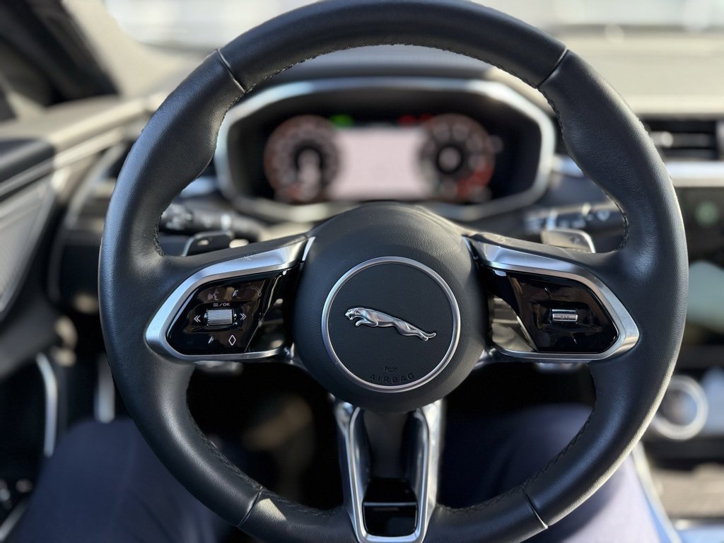 Certified 2024 Jaguar XF R-Dynamic SE image 19