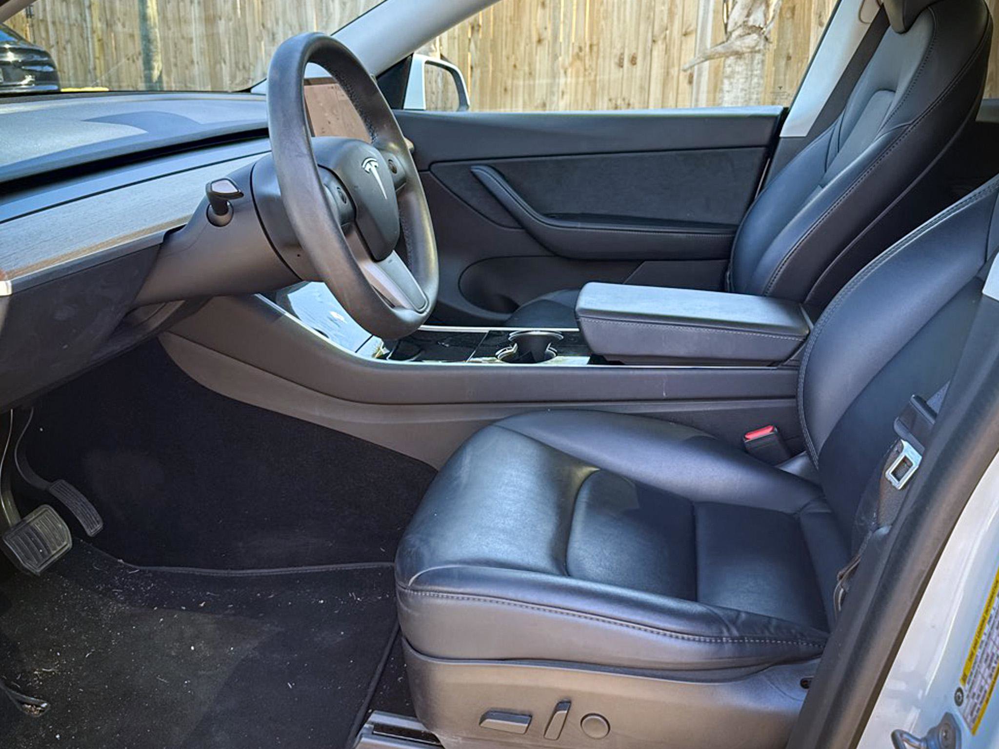 Used 2020 Tesla Model Y Long Range image 21