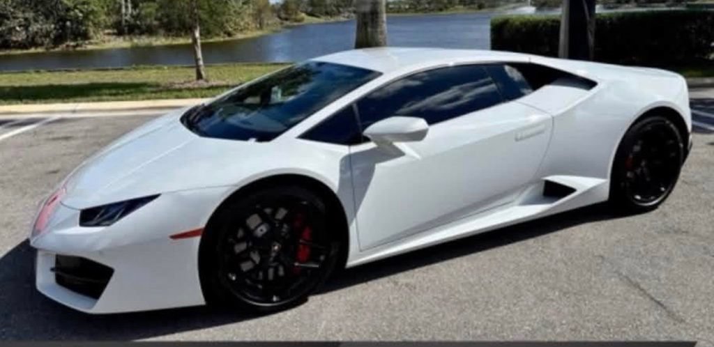 Used 2018 Lamborghini Huracan LP 580-2 RWD image 6
