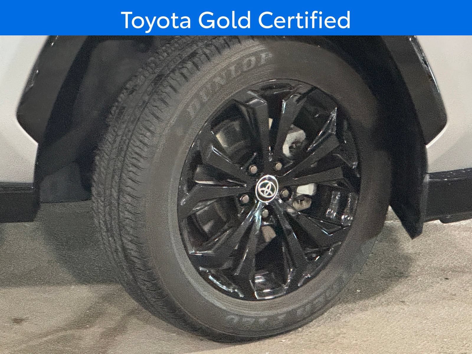 Used 2024 Toyota RAV4 SE AWD/4WD image 2