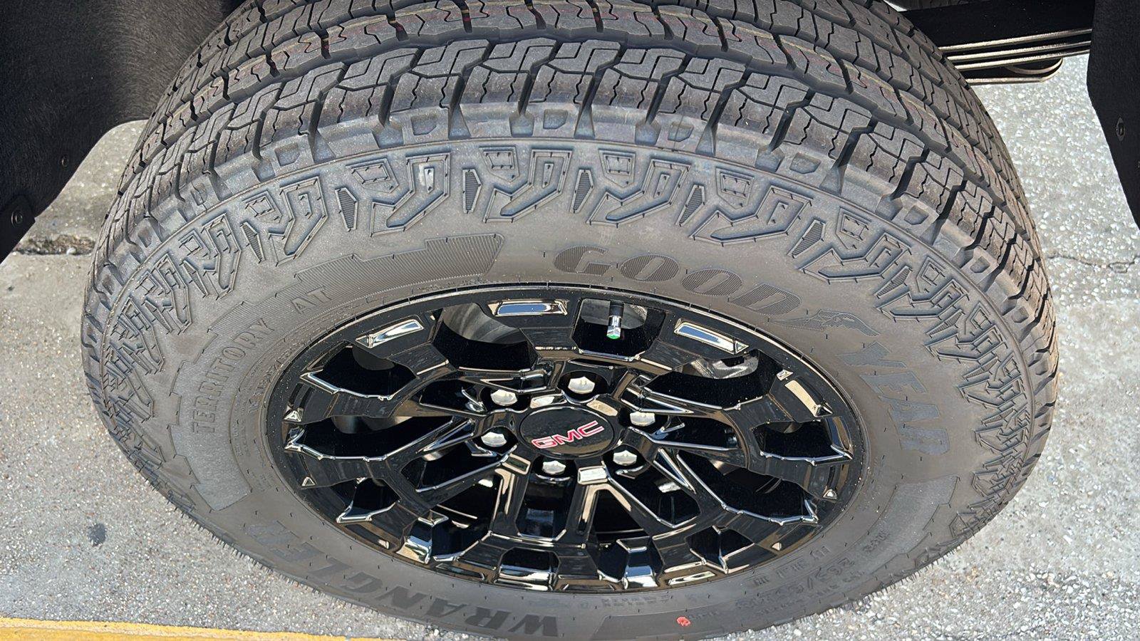 New 2026 GMC Canyon Elevation w/ Convenience Package RWD image 13