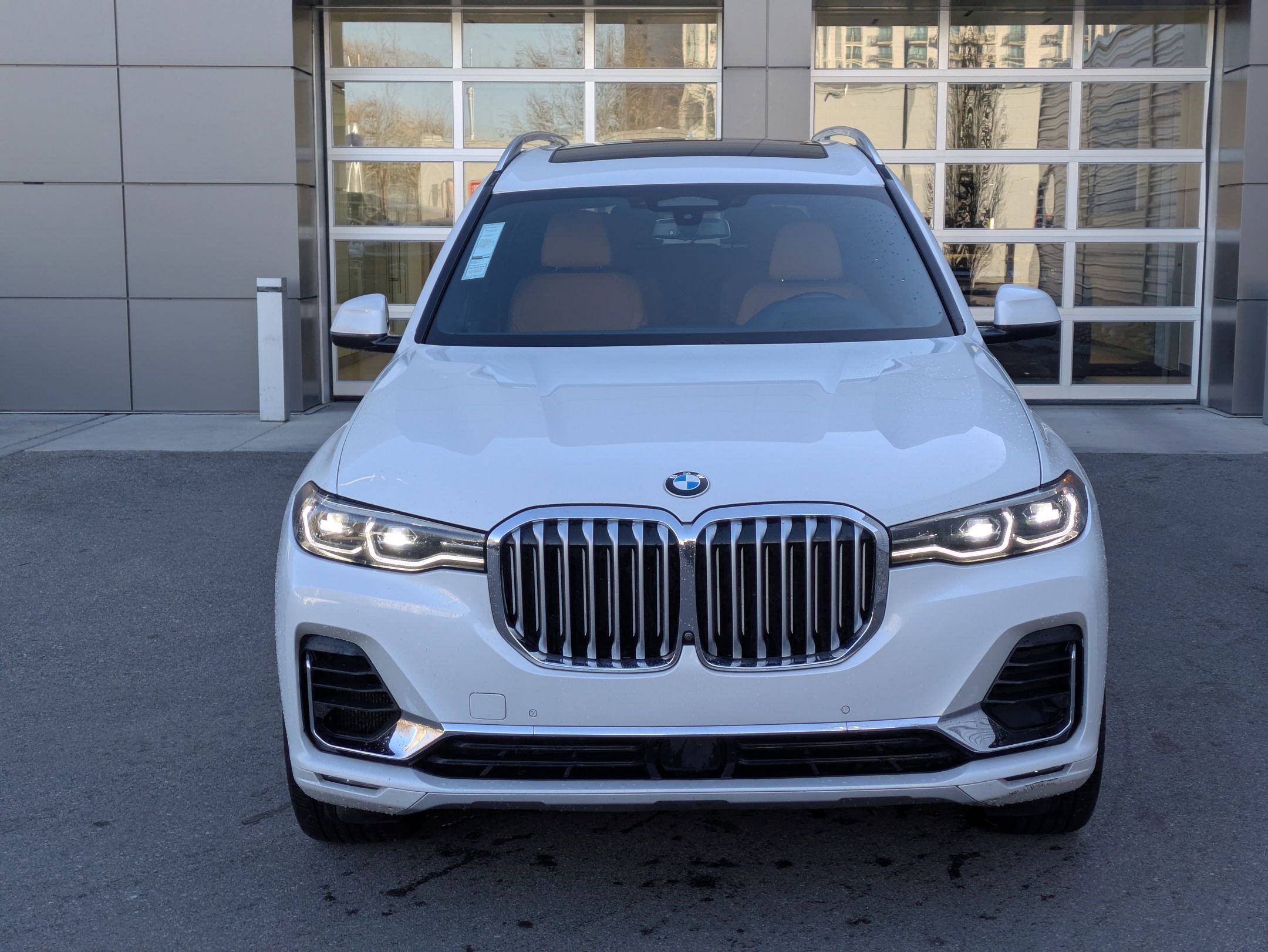 Used 2021 BMW X7 xDrive40i w/ Executive Package image 9