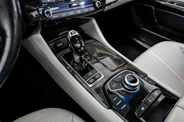 Used 2016 Kia K900 Luxury RWD image 15