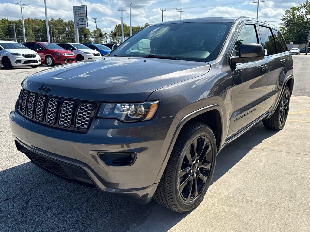 Used 2021 Jeep Grand Cherokee Laredo X AWD/4WD image 15