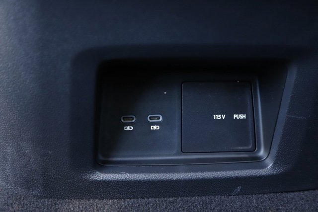 Used 2024 Volkswagen Atlas SE image 23