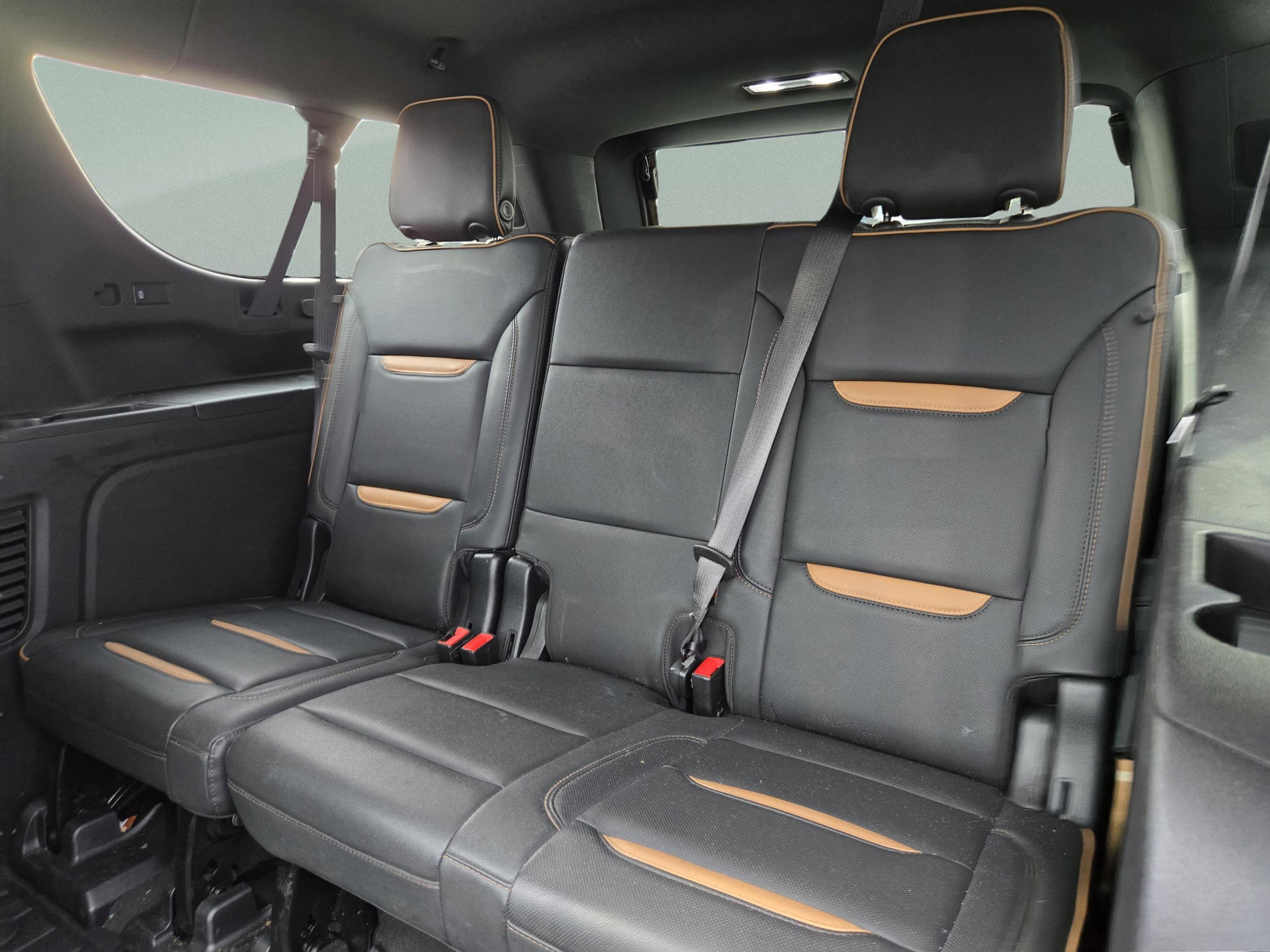 Used 2021 GMC Yukon XL AT4 w/ Rear Media and Nav Package AWD/4WD image 18