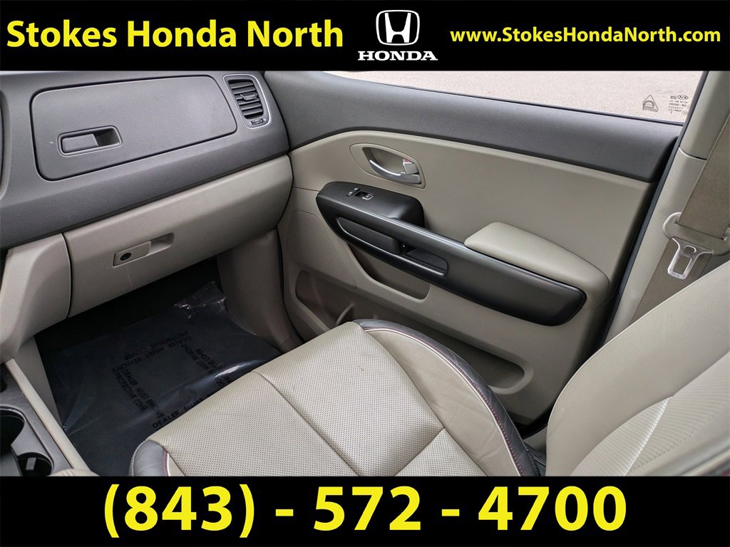 Used 2018 Kia Sedona LX w/ LX Essentials Premium Package image 17