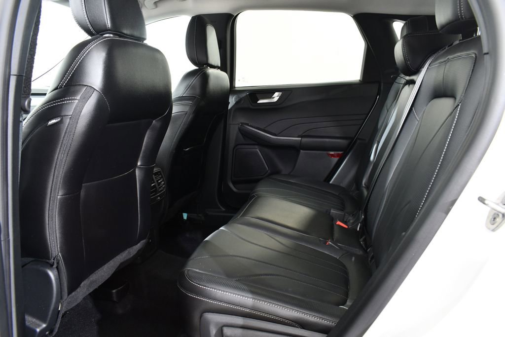 Used 2025 Ford Escape Platinum w/ Premium Technology Package image 16
