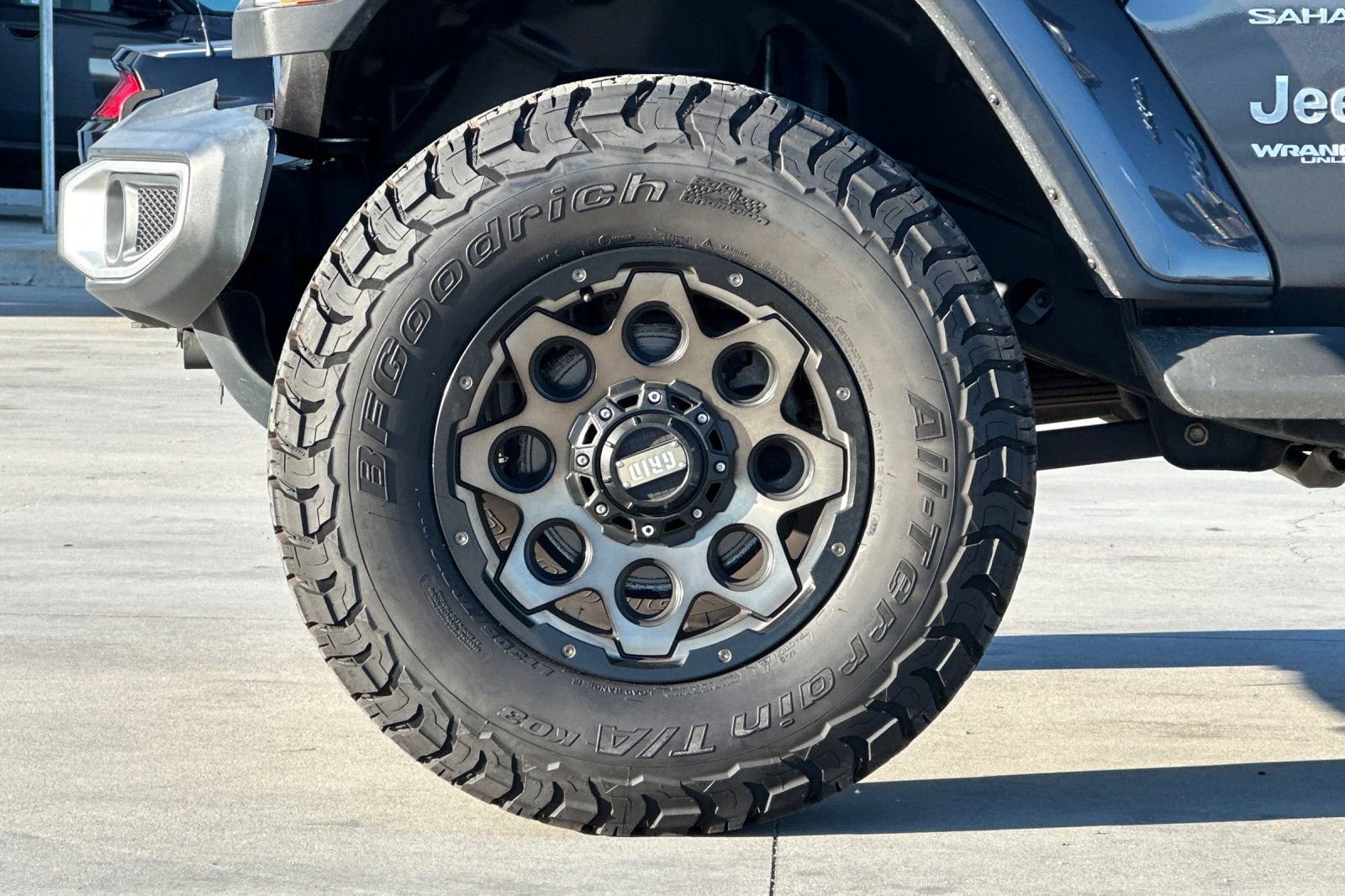 Used 2019 Jeep Wrangler Unlimited Sahara image 26