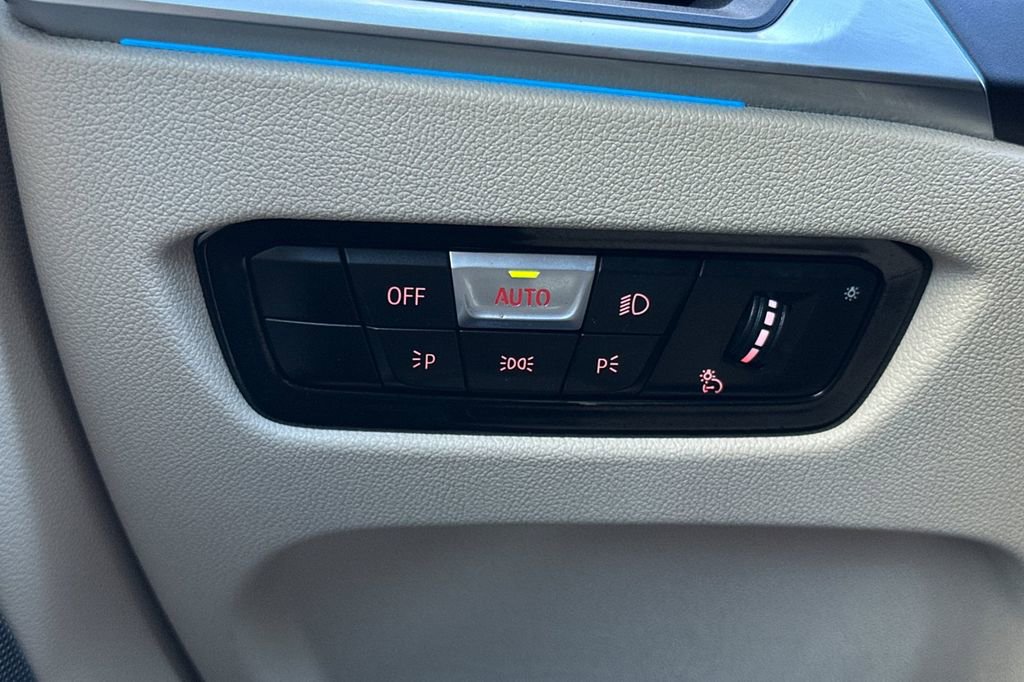 Used 2023 BMW i4 eDrive40 w/ M Sport Package image 31