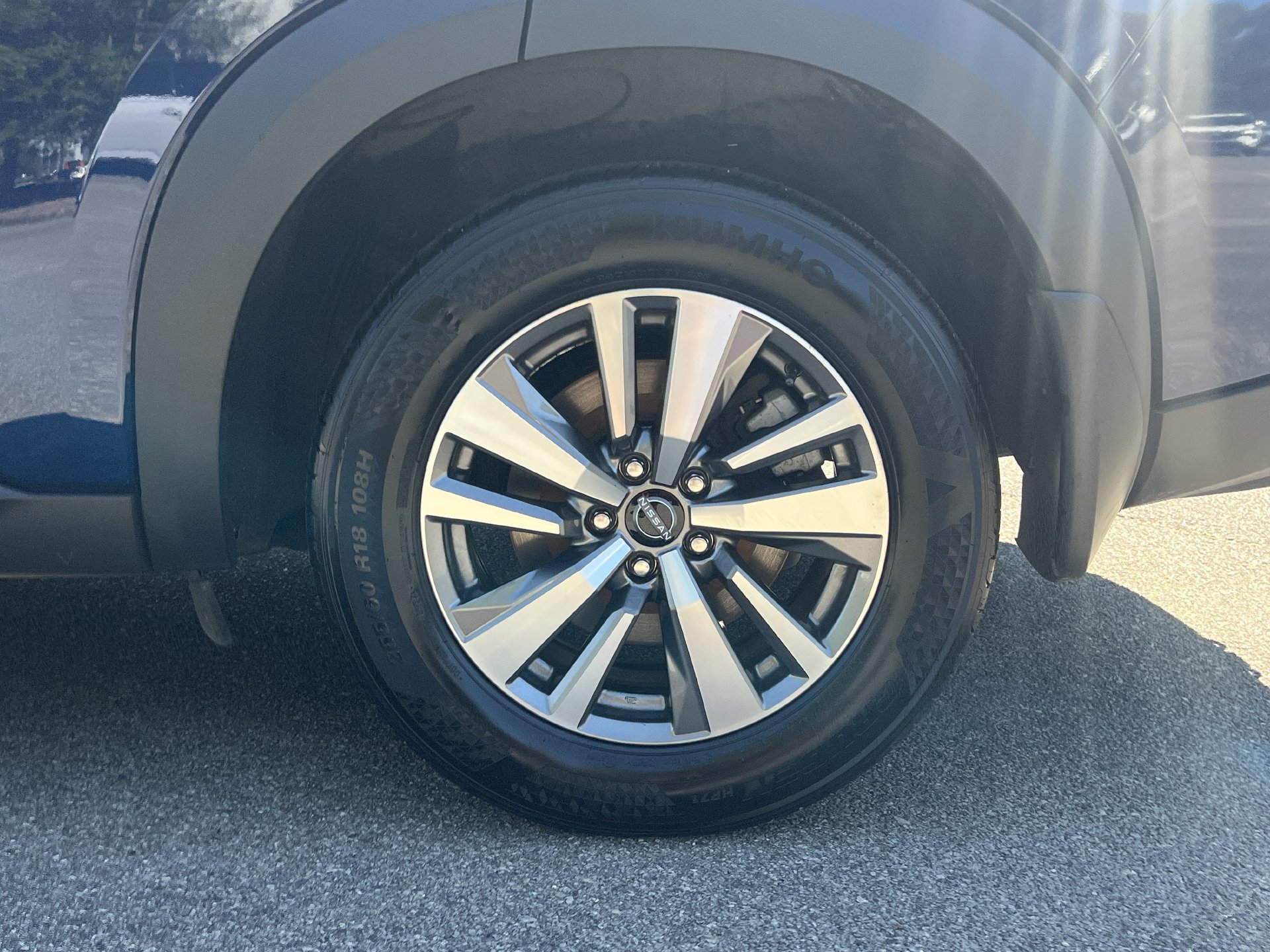 Used 2023 Nissan Pathfinder SL AWD/4WD image 30