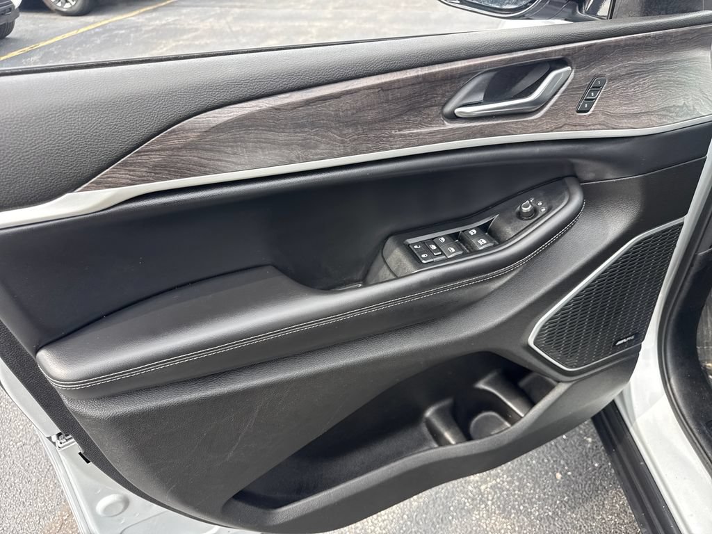 Used 2024 Jeep Grand Cherokee Limited 4xe AWD/4WD image 27