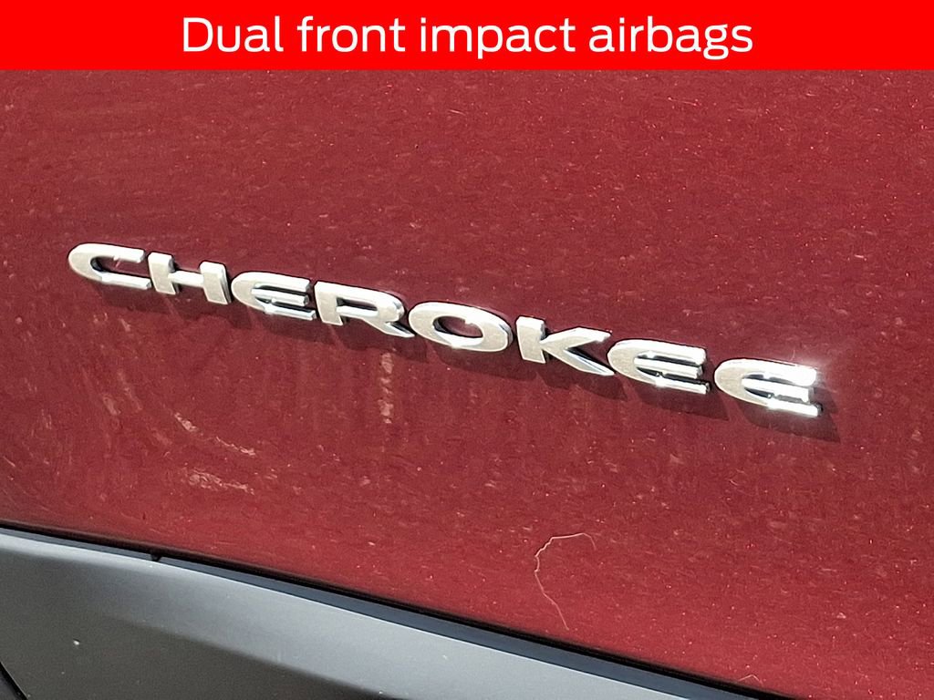 Used 2018 Jeep Cherokee Limited image 30