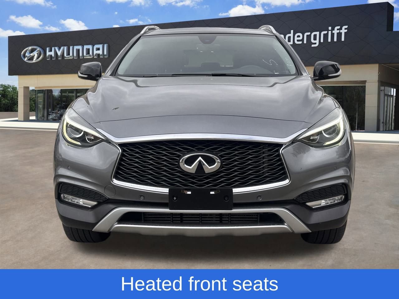 Used 2018 INFINITI QX30 Premium w/ Navigation Package image 3