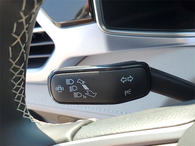 New 2025 Volkswagen Taos SE image 22