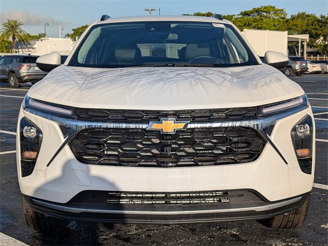 New 2025 Chevrolet Trax LT w/ Driver Confidence Package image 2