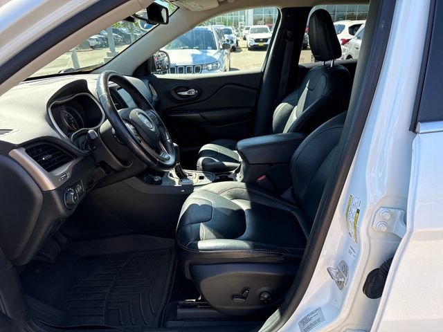 Used 2016 Jeep Cherokee Limited AWD/4WD image 15