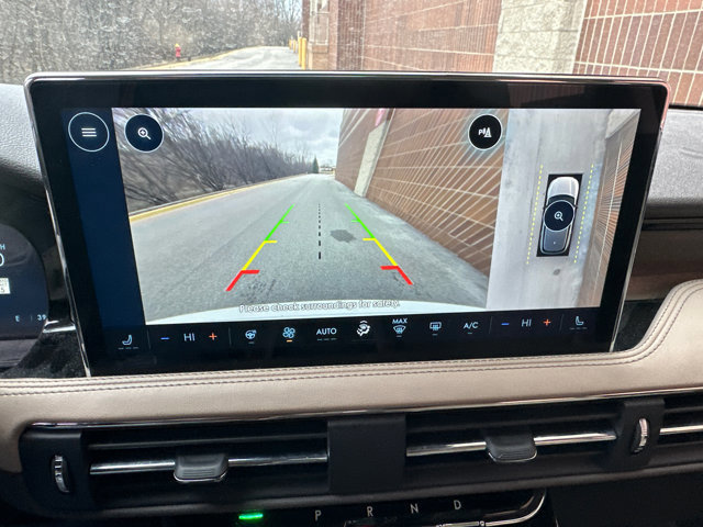 Used 2023 Lincoln Corsair Reserve w/ Equipment Group 201A image 17