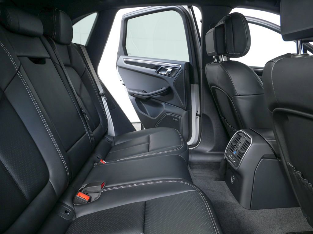New 2026 Porsche Macan S image 17