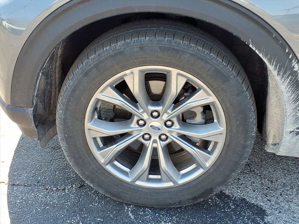 Used 2023 Ford Explorer XLT w/ Equipment Group 202A image 31
