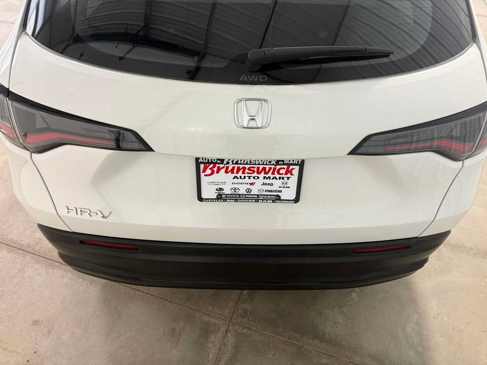 Used 2023 Honda HR-V LX image 16