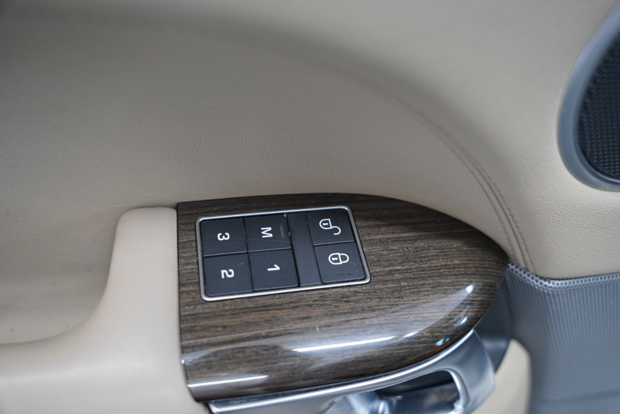 Used 2017 Land Rover Range Rover Sport Supercharged image 32