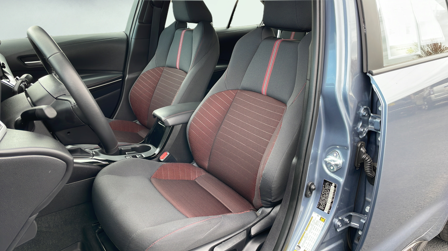Certified 2025 Toyota Corolla SE w/ Convenience Package FWD image 35