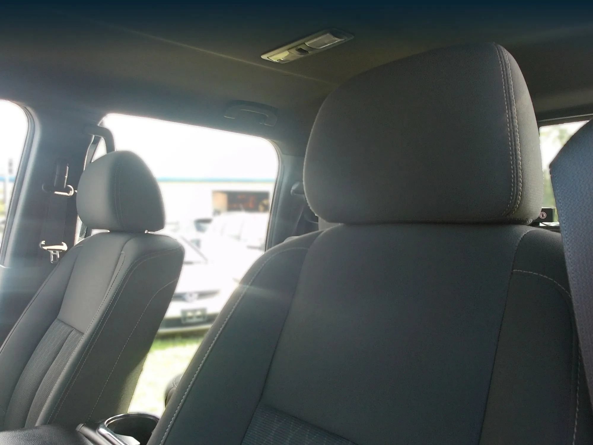 Used 2018 Nissan Titan SV w/ SV Convenience Package AWD/4WD image 13
