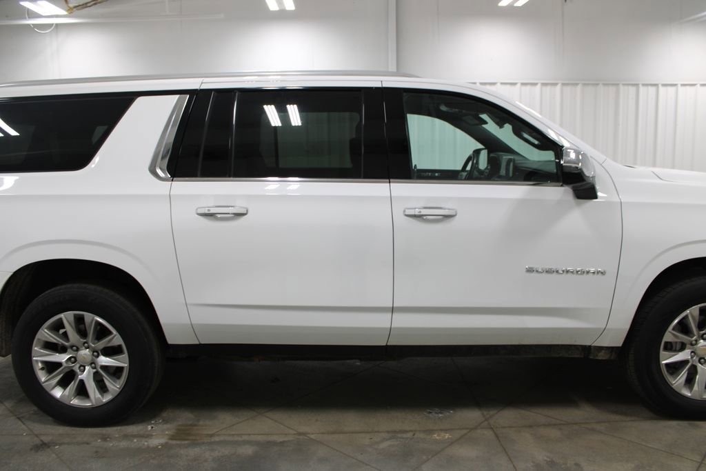 Used 2023 Chevrolet Suburban Premier image 11