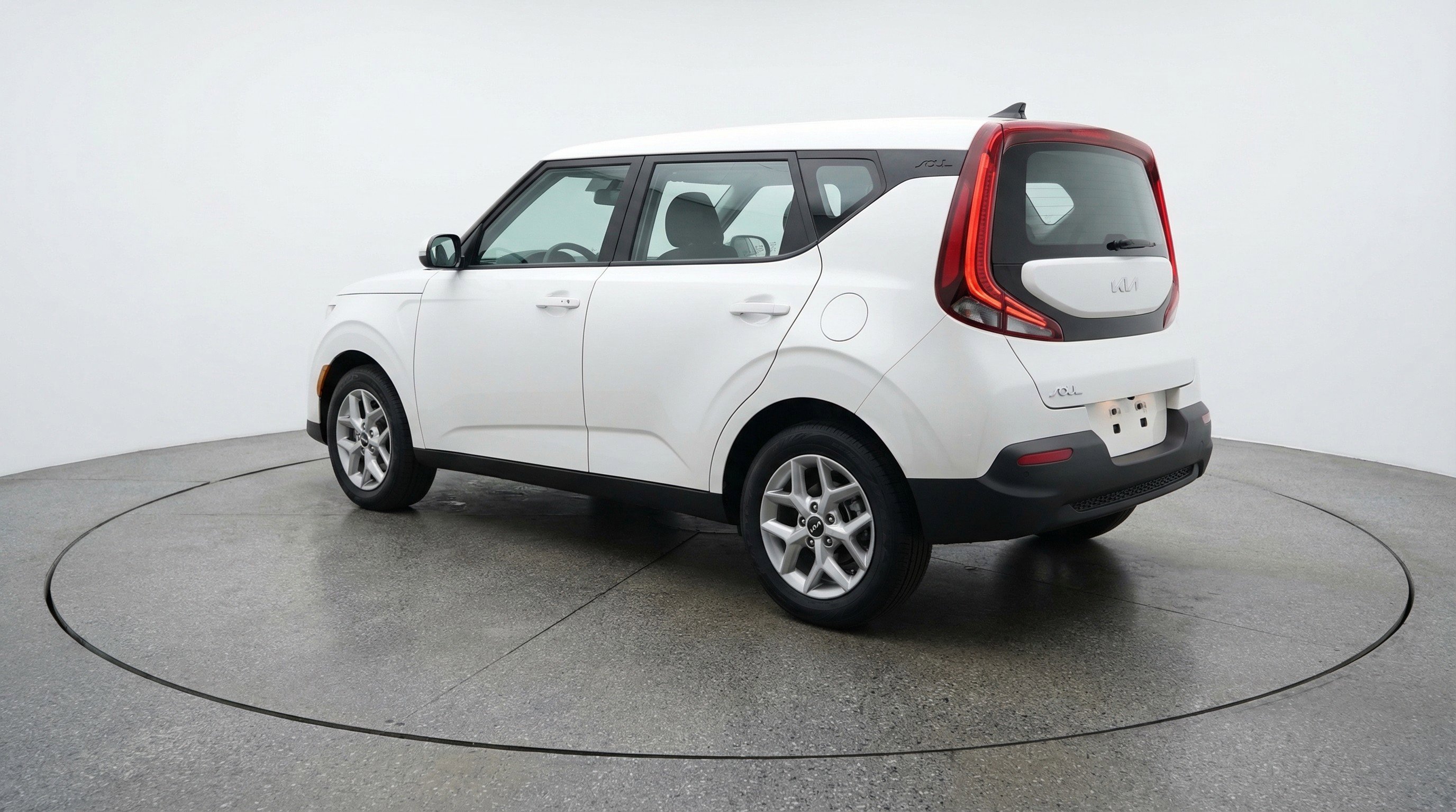 Used 2025 Kia Soul LX w/ LX Technology Package image 6