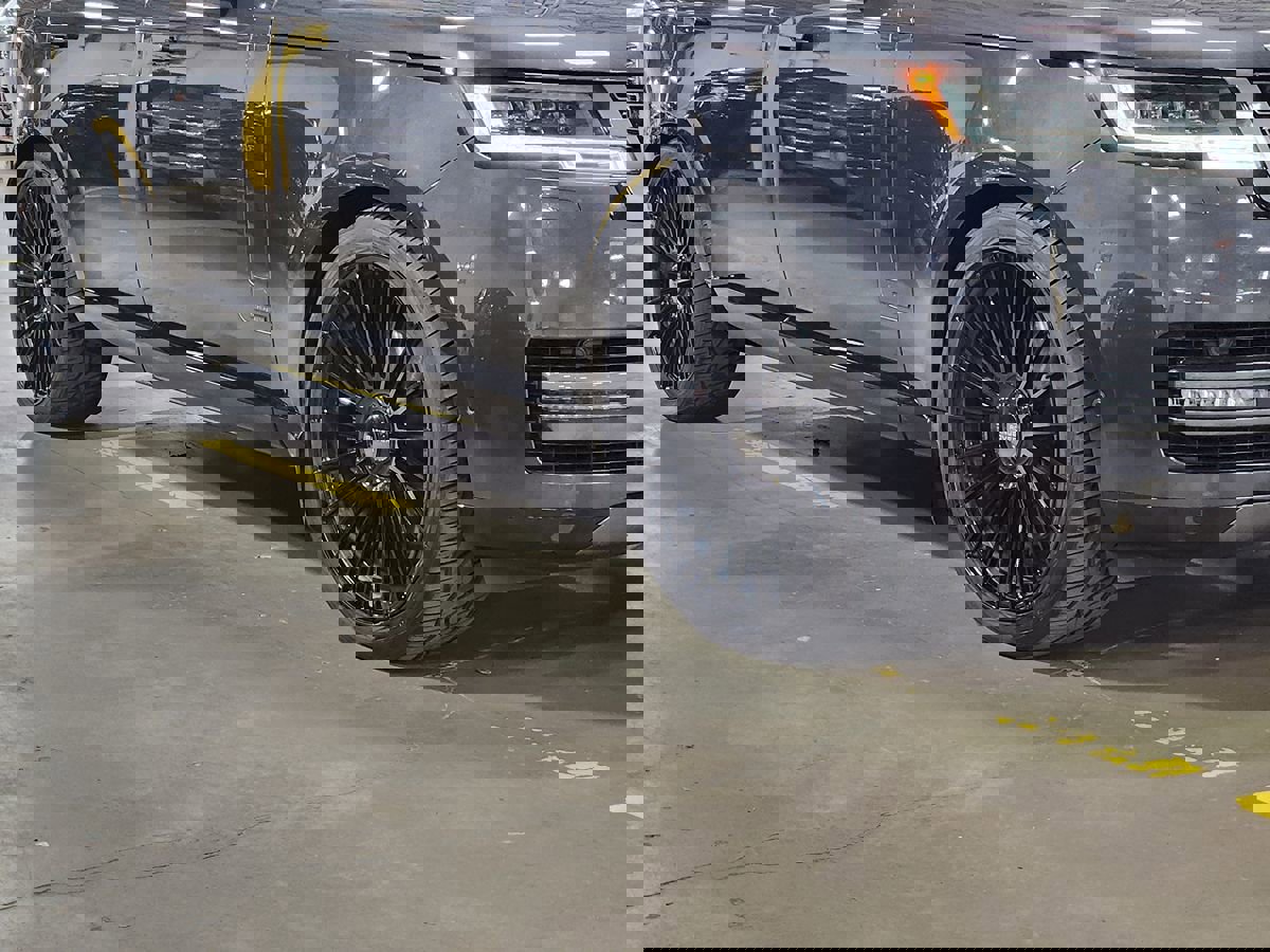 Used 2024 Land Rover Range Rover Long Wheelbase Autobiography image 16